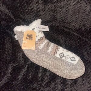 Muk Luks Tan and White Knit Slipper Socks